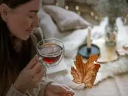 معرفی 9 دمنوش آرامبخش برای کاهش استرس