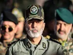 عکس؛ سفر به تاریخ؛ «امیر عبدالرحیم موسوی» در کنار «ژنرال قمر جاوید، فرماندۀ ارتش پاکستان»؛ سال 98