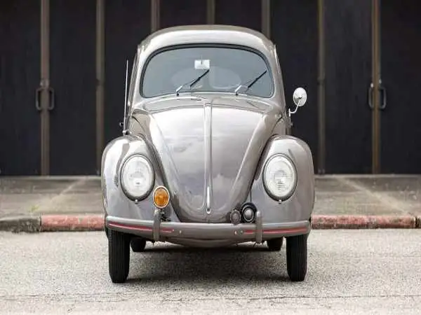 تصاویر؛ قیمت 100 هزار دلاری فولکس واگن بیتل 1952 با 24 اسب بخار قدرت!
