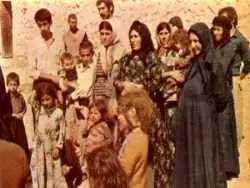 عکس؛ سفر در زمان؛ دیداری از یک اردوگاه آوارگان جنگی و گفت وگو با جنگ زدگان؛ «ما که نمی خواستیم بیاییم، آن ها فرارمان زدند!»