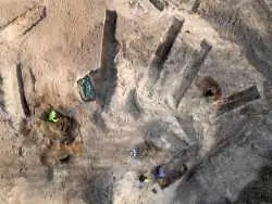 کشف جعبۀ مرموز هزارساله در مقبرۀ یکی از نزدیکان «شاه بلوتوث»