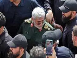 عکس؛ سفر در زمان؛ ظاهر متفاوت «سردار قاآنی» در یک دورهمی دوستانه؛ دهه 70