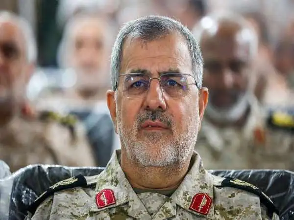 عکس؛ سفر در زمان؛ «پاکپور، فرمانده جدید سپاه در کنار سرلشکر رشید»؛ سال 95