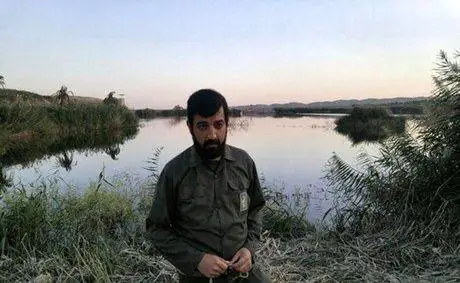 عکس؛ سفر به تاریخ؛ «محسن رضایی» در کنار بازیگر نقش خودش در فیلم «ایستاده در غبار»