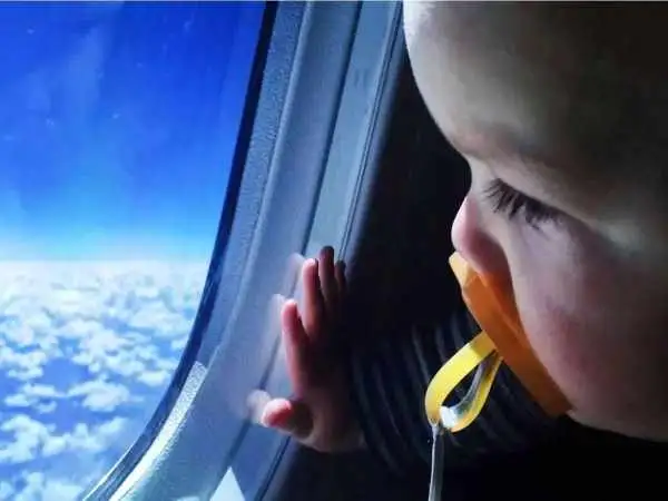 جدول؛ قیمت بلیط هواپیما برای کودکان و نوزادان چند؟