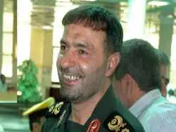 عکس؛ سفر به تاریخ؛ «پدر صنعت موشکی ایران» در حال رانندگی با جیپ در جبهه؛ دهۀ 60