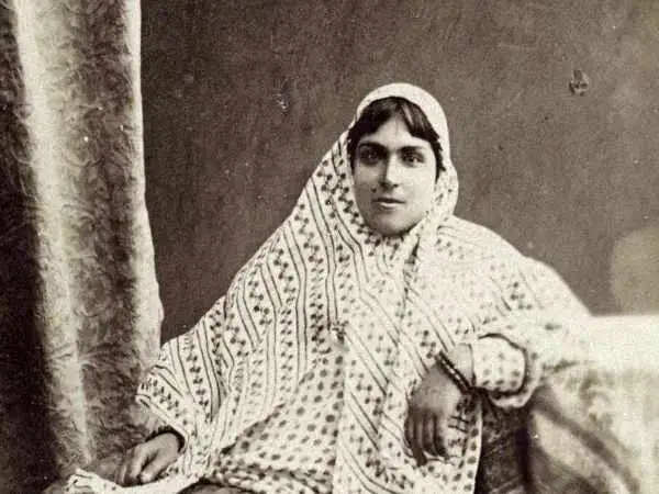 تصاویر؛ سفر به عصر قاجار؛ از «نهال های زاینده رود» تا «عکس آتلیه ای سردار قجری»