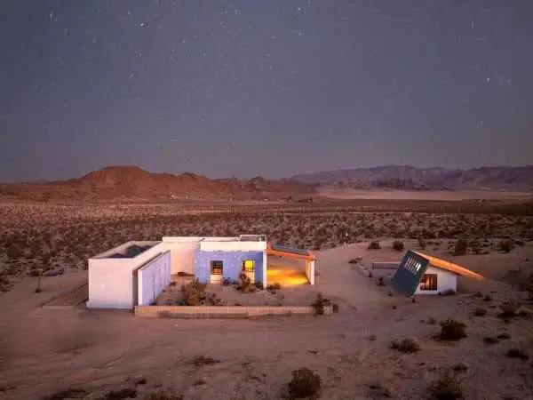 تصاویر؛ معماری سادۀ یک «قصر» در بیابان