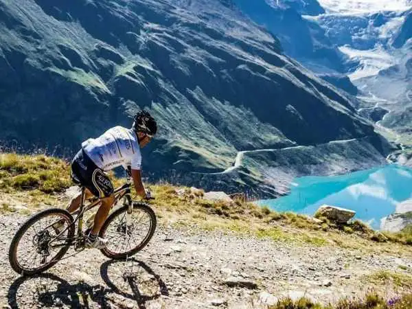 10 فایده شگفت انگیز دوچرخه سواری