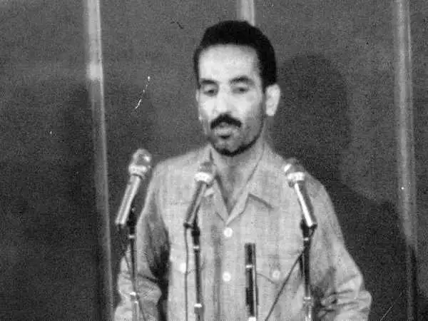 عکس؛ سفر در زمان؛ «محمدعلی رجایی و هاشمی رفسنجانی» در مجلس؛ سال 60 