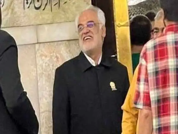 عکس؛ سفر به تاریخ؛ ملاقات «دکتر طهرانچی، رئیس دانشگاه آزاد» با رهبر انقلاب در بیت رهبری