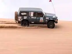 چرا خودروهای آفرود از پرچم استفاده می کنند؟