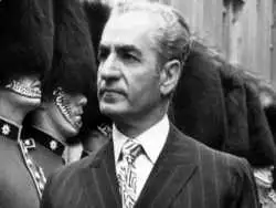 سفر در زمان؛ یادداشت های علم، یکشنبه 21 مرداد 1351: روزی که شاه بسیار عصبانی بود