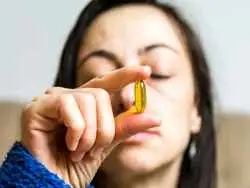 زنان این 10 نشانه کمبود ویتامین d را جدی بگیرند!