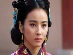 عکس؛ سفر به تاریخ؛ چهرۀ «بانو سوسانو» در 2 سالگی و 13 سالگی