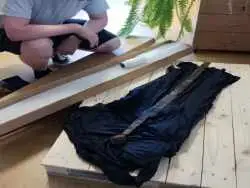 ماهیگیر لهستانی یک «شمشیر قرون وسطایی» در رودخانه صید کرد