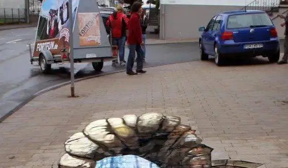 عکس؛ هنر خیابانی؛ خلاقیت هنرمند روس که «آهوهای غار برفی» را به «پیاده رو» آورده است