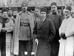 سفر در زمان؛ خاطرات محمود فروغی؛ قسمت سوم: شاید اگر به جای رضاشاه جمهوری آمده بود، وضعیت کشور بهتر بود
