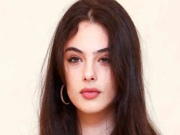 تصاویر؛ سفر در زمان؛ «دوا کسل، دختر مونیکا بلوچی» در 17 سالگی؛ سال 1400