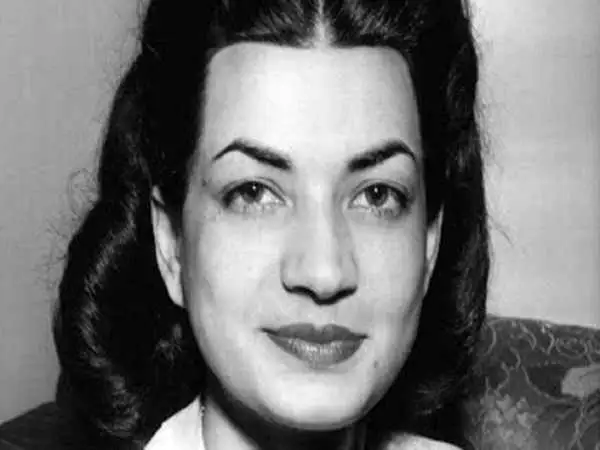 عکس؛ سفر در زمان؛ «اشرف پهلوی و پرویز راجی، سفیر ایران در انگلیس در یک میهمانی»؛ دهه 50