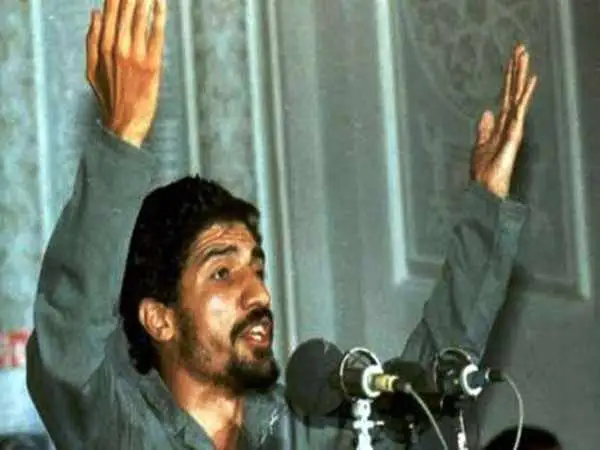 عکس؛ سفر در زمان؛ «صادق آهنگران در کنار سردار سلیمانی» با لباس شخصی؛ دهه 70