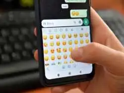 اشتباه رایج هنگام چت کردن که رابطه عاشقانه را تهدید می کند