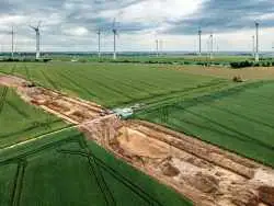 «کیف های 4 هزارسالۀ آراسته به دندان سگ» در مسیر خطوط انتقال برق کشف شدند