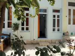 هوشنگ خان، عزیز ایران، در خانه اش را به روی همه باز کرد