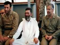 عکس؛ سفر به تاریخ؛ «رهبر انقلاب» در 24 سالگی در سفر به استان گیلان به همراه یک دوست لبنانی؛ سال 42