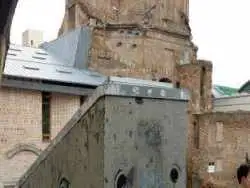 عکس؛ هنر خیابانی؛ خلاقیت هنرمندی که «ورودی مترو» را به «کوسه» تبدیل کرده است