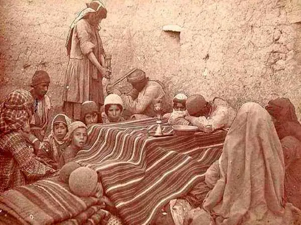 عکس؛ سفر در زمان؛ مردم خارک در دوران قاجار