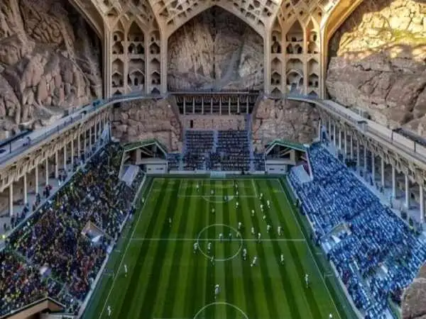 تصاویر؛ دستپخت جذاب ai؛ 10 ورزشگاه که معماری کاملا ایرانی دارند