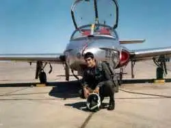 عکس؛ سفر در زمان؛ «سرلشکر خلبان عباس بابایی» در دوران نوجوانی؛ دهه 40