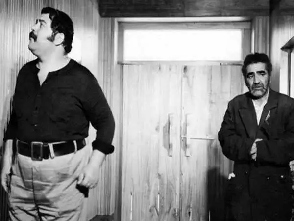 آقا همایون، ممنون بابت تمام آن خنده هایی که به لب آوردید