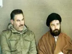 عکس؛ سفر در زمان؛ «امیر سرتیپ سهرابی، فرمانده ارتش در کنار پدر شهید بابایی»؛ سال 66