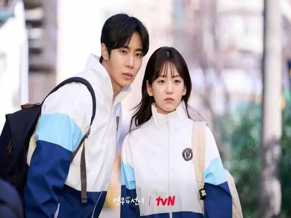 سریال کره ای «عاشق و دلباخته»؛ یک عاشقانۀ دبیرستانی با حال و هوای ماوراءالطبیعه