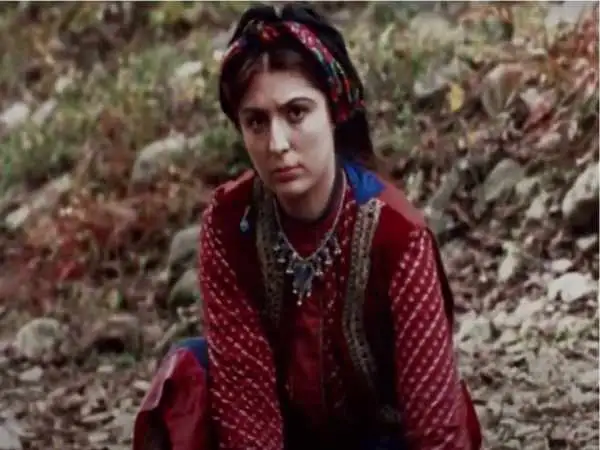 عکس؛ سفر در زمان؛ «رعنا همسر عباس» در سریال در چشم باد در 26 سالگی؛ سال 85