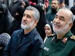 عکس؛ سفر به تاریخ؛ «سردار حاجی زاده» در کنار «کعبه»؛ سال 1386