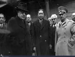 عکس؛ سفر در زمان؛ نشست خبری در خانه نخست وزیری که آذربایجان را نجات داد