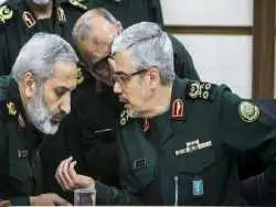 عکس؛ سفر به تاریخ؛ «سردار باقری» در دیدار با «سید ابراهیم رئیسی» در دفتر آستان قدس؛ سال 1396