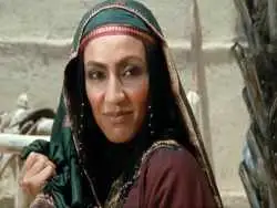 عکس؛ سفر زمان؛ چهرۀ «حورا، زن دوم خولی» (مختارنامه) در نشست مطبوعاتی جشنواره فجر؛ سال 97