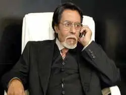عکس؛ سفر در زمان؛ «داریوش مهرجویی و شکیبایی در کنار جکی چان» در توکیو؛ سال 1990