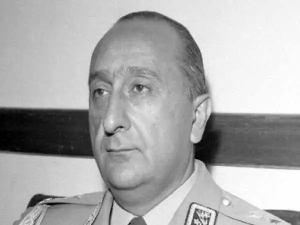 عکس؛ سفر در زمان؛ «نعمت الله نصیری، در دفترش وقتی رئیس شهربانی بود»؛ سال 1342