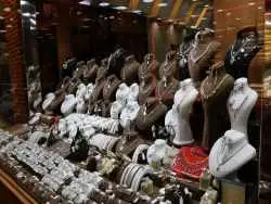 جدول؛ قیمت طلا امروز یکشنبه 5 مرداد 1404؛ طلا در کف کانال هفت میلیون