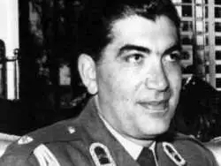 سفر در زمان؛ یادداشت های علم، شنبه 15 مهر 1351: شاه، «شاپور غلامرضا» را برای کوتاه نکردن موهایش به باد فحش گرفت