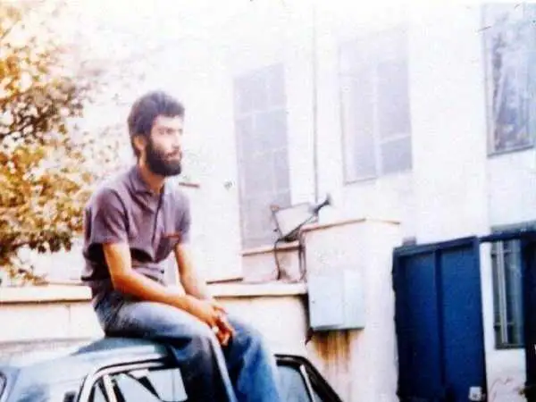 تصاویر؛ سفر در زمان؛ اولین دانشجویی که وارد سفارت آمریکا شد