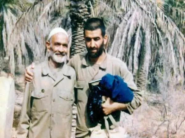 عکس؛ سفر در زمان؛ «شهید بابایی» در کنار منصور ستاری و صیاد شیرازی در یک مراسم؛ دهه 60