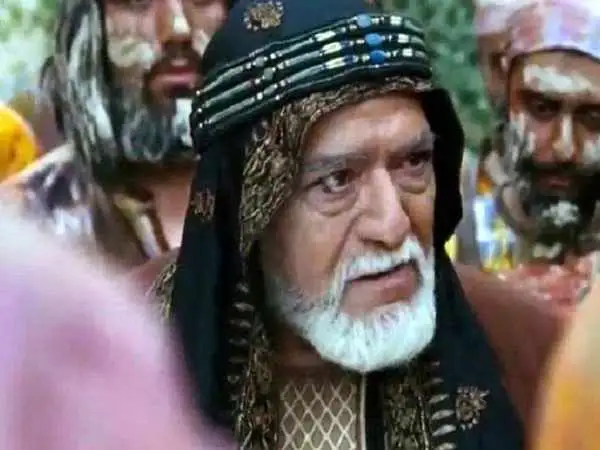 عکس؛ سفر به تاریخ؛ چهرۀ «سعد بن مسعود، عموی مختار» در 39 سالگی در یک فیلم؛ سال 1362