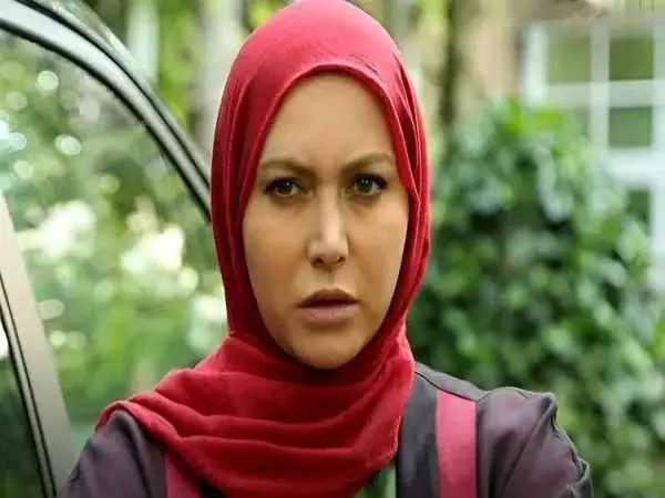 عکس؛ سفر زمان؛ «پری سیما» (سریال ستایش) در کنار «عمره، زن دوم مختار» (مختارنامه) در یک مراسم