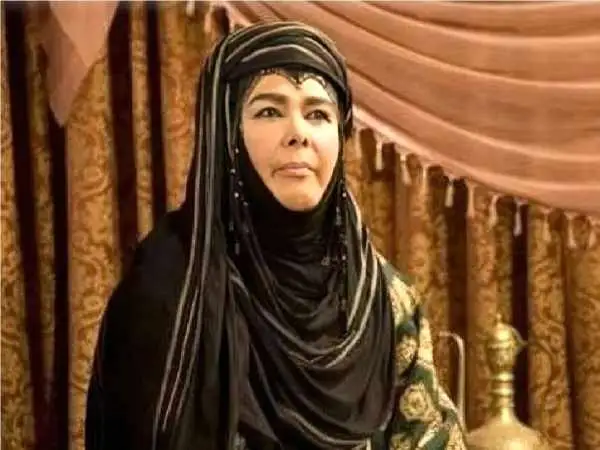 عکس؛ سفر در زمان؛ «صَفیّه خواهر مختار» در سریال مختارنامه در 66 سالگی؛ سال 97